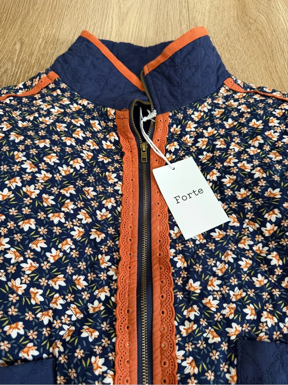 NWT Forte Quilted Floral Zip Jacket in Navy Size Small